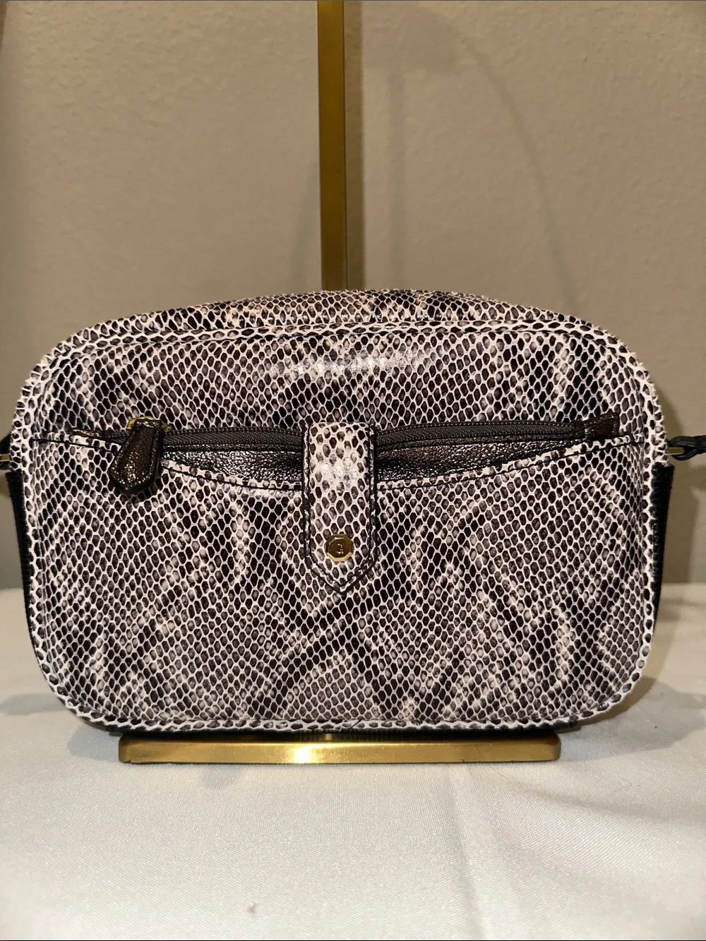 G.I.L.I 100% Leather Greyscale Snake Print Embossed Crossbody Bag, Like New